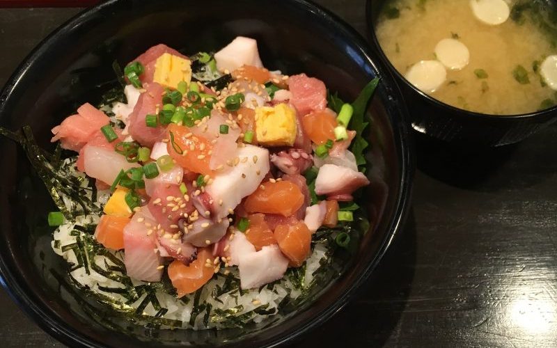 丼ぶり屋 まぐろ丼 恵み 1号